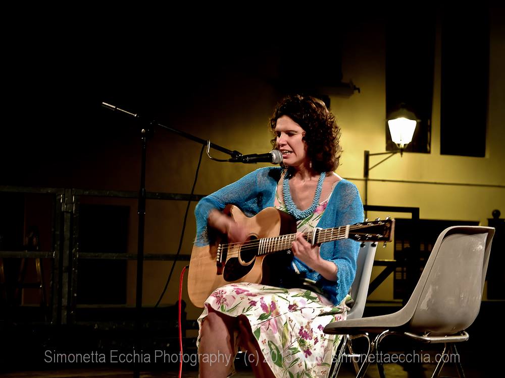 Elena playing at A Boxful of Treasures Folk Festival in Forlì, Italy - September 2013